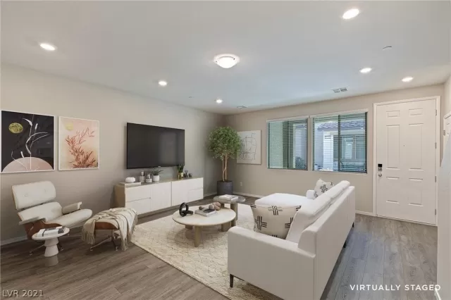 MLS: 2348418 Condo For Sale