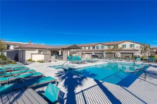 Photo #2: 2348418 Listing 