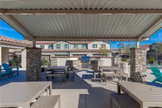 Photo #3: 2348418 Listing 