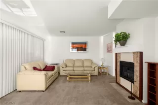 Photo #3: 2348423 Listing 