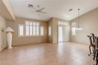 Photo #4: 2348448 Listing 