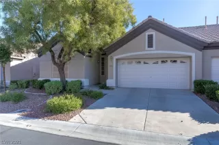 Photo #2: 2348456 Listing