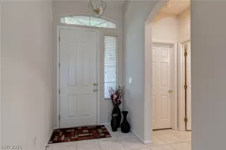 Photo #4: 2348456 Listing