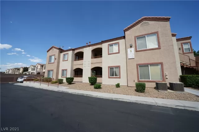 MLS: 2348460 Condo For Sale
