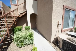 Photo #3: 2348460 Listing 