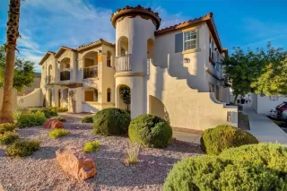 Photo #1: 2348471 Listing