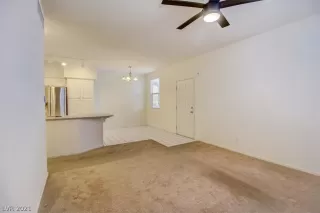 Photo #6: 2348471 Listing