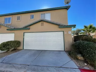 Photo #2: 2348491 Listing 