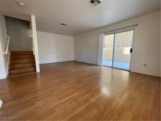 Photo #4: 2348491 Listing 