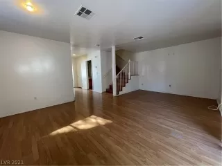 Photo #6: 2348491 Listing 