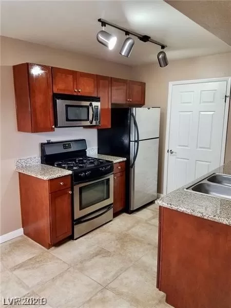 MLS: 2348511 Condo For Sale