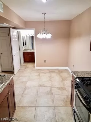 Photo #2: 2348511 Listing 