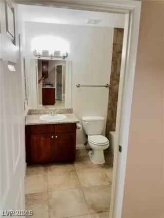 Photo #5: 2348511 Listing 