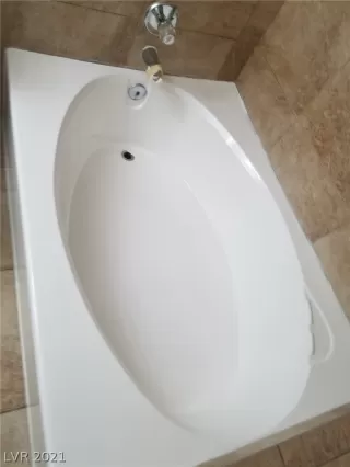 Photo #6: 2348511 Listing 