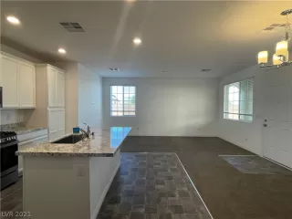 Photo #6: 2348551 Listing 