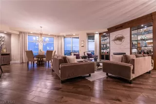 Photo #6: 2348556 Listing