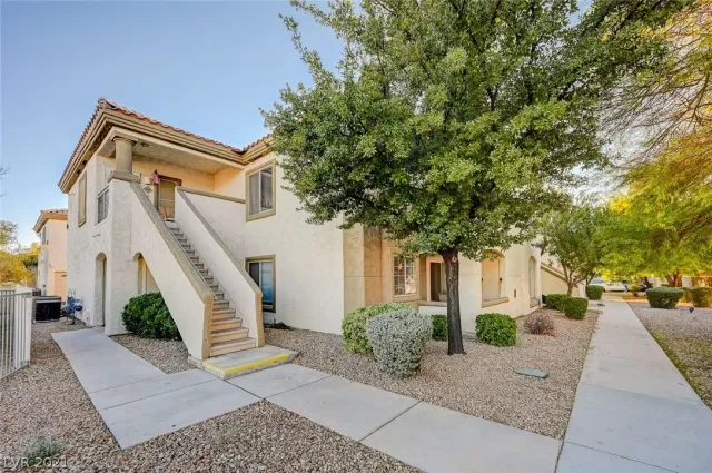 MLS: 2348585 Condo For Sale