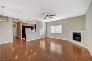 Photo #2: 2348585 Listing