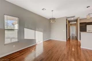 Photo #4: 2348585 Listing