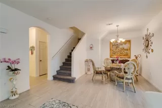 Photo #6: 2348614 Listing 