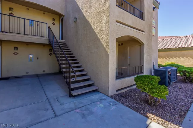 MLS: 2348623 Condo For Sale