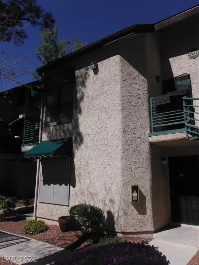 MLS: 2348633 Condo For Sale