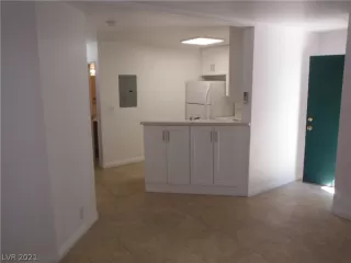 Photo #6: 2348633 Listing 