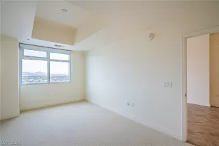 Photo #6: 2348637 Listing 