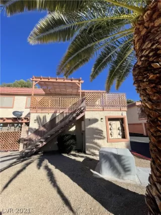 Photo #2: 2348654 Listing 