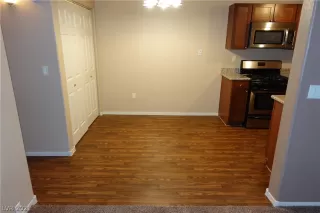 Photo #5: 2348663 Listing 