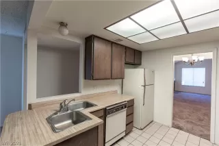 Photo #1: 2348699 Listing 