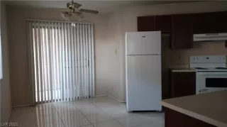 Photo #3: 2348702 Listing 