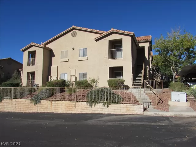 MLS: 2348706 Condo For Sale