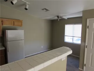 Photo #6: 2348706 Listing 