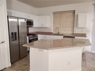 Photo #4: 2348730 Listing 