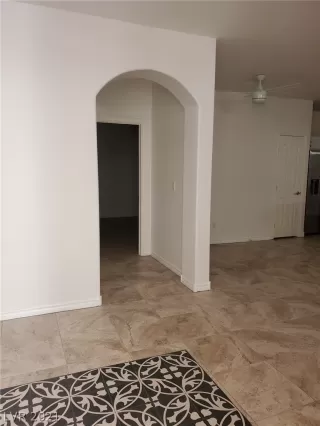 Photo #6: 2348730 Listing 