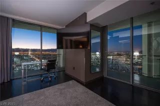 Photo #4: 2348793 Listing