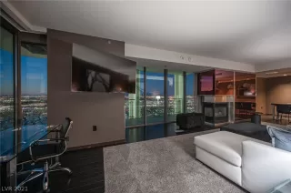 Photo #5: 2348793 Listing