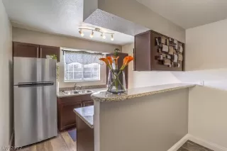 Photo #1: 2348810 Listing