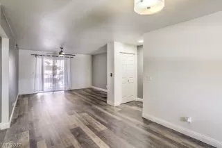 Photo #2: 2348810 Listing