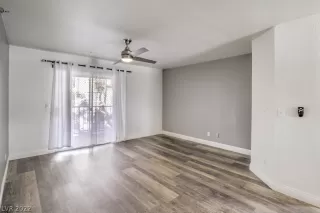 Photo #5: 2348810 Listing