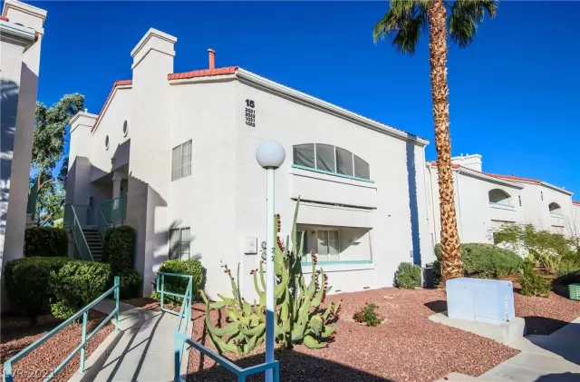 MLS: 2348852 Condo For Sale