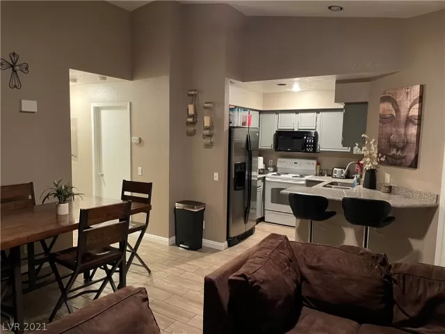 MLS: 2348861 Condo For Sale