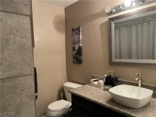 Photo #6: 2348861 Listing 