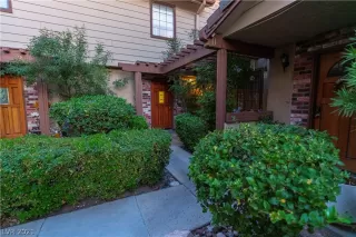 Photo #2: 2348863 Listing 