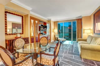 Photo #3: 2348877 Listing