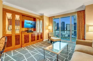 Photo #4: 2348877 Listing