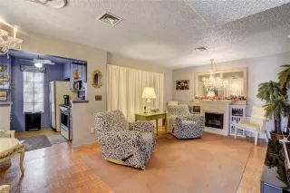 Photo #4: 2348904 Listing 