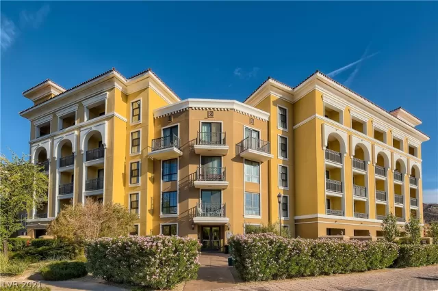 MLS: 2348906 Condo For Sale