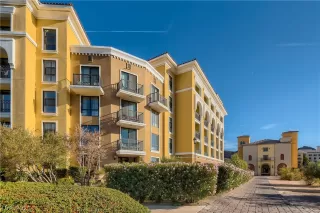 Photo #1: 2348906 Listing